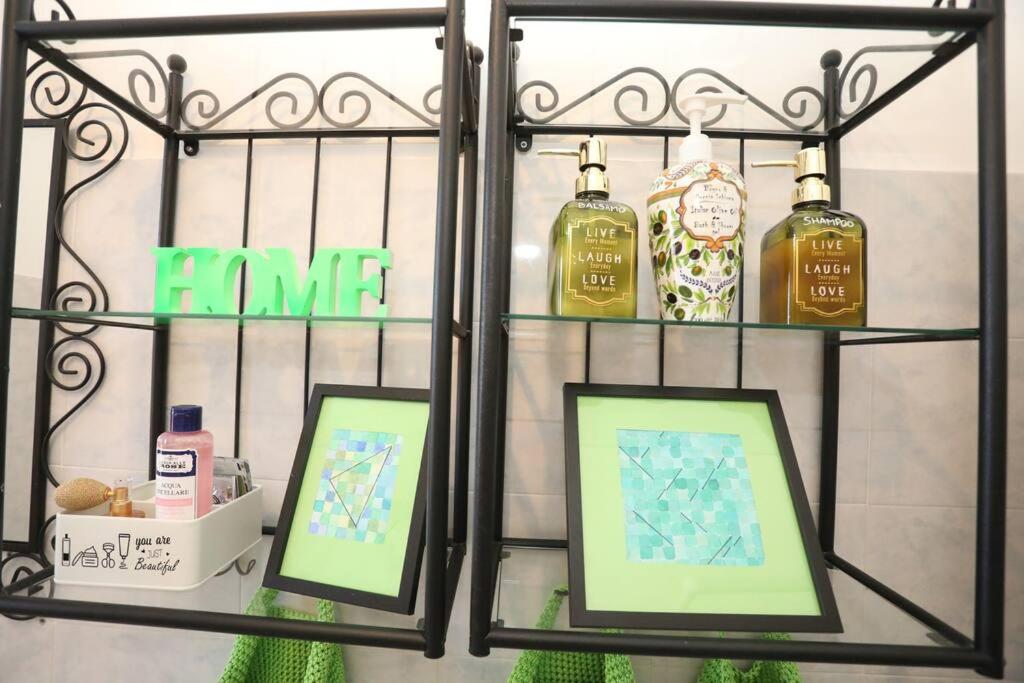 Aura Home Grazioso Appartamento a Pochi Passi dalla Metro A e C