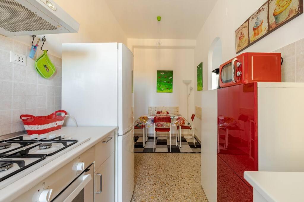 Aura Home Grazioso Appartamento a Pochi Passi dalla Metro A e C