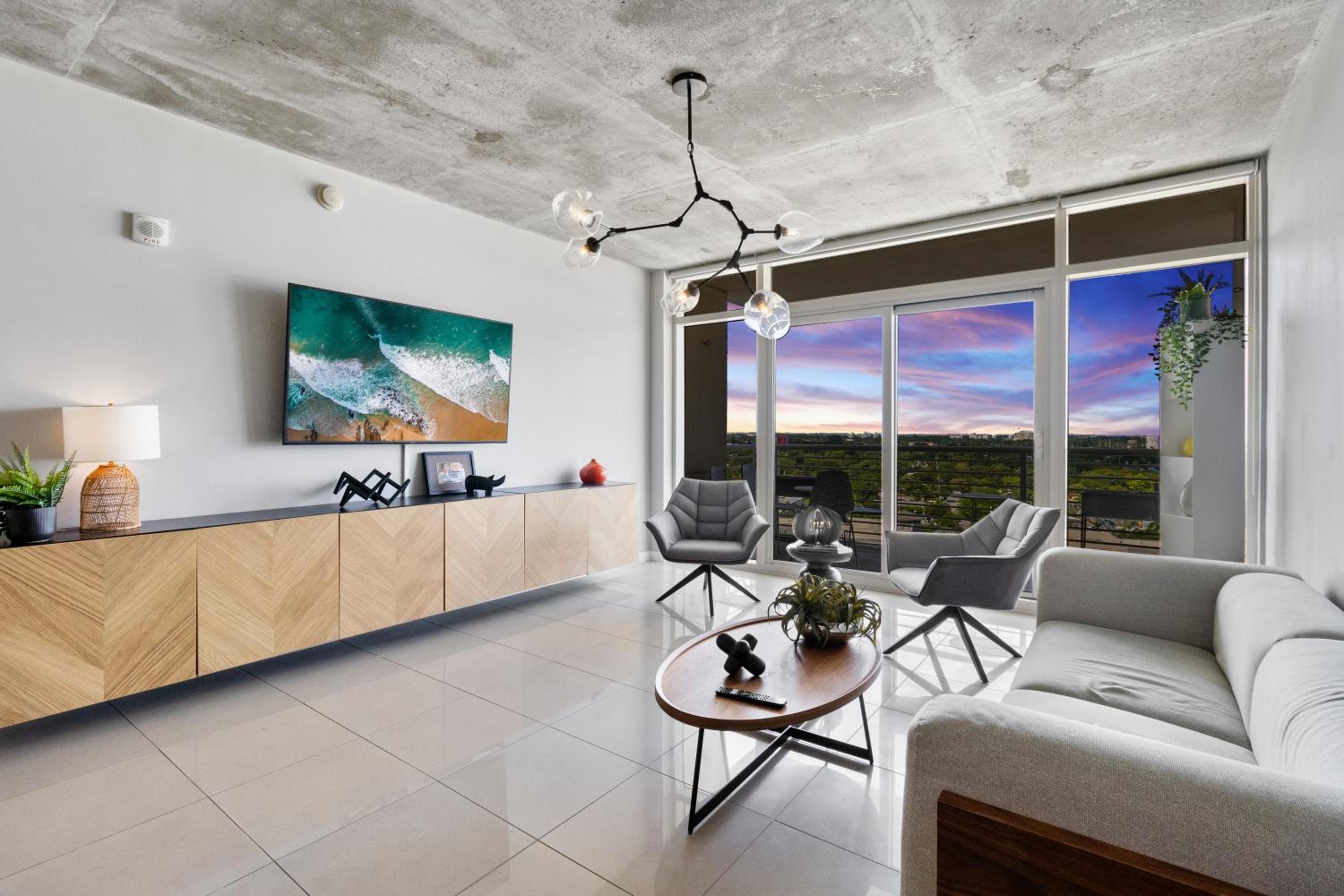 Quiet & central Apt in Midtown Miami