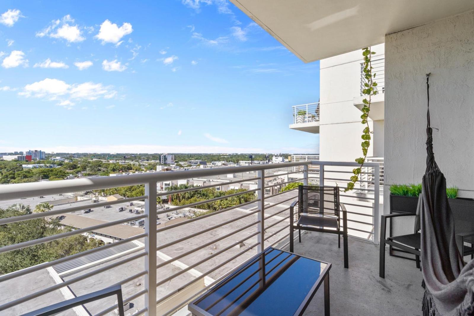 Quiet & central Apt in Midtown Miami