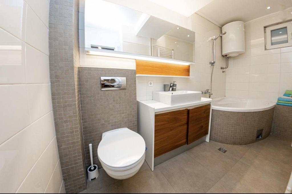 KAN Suites 1