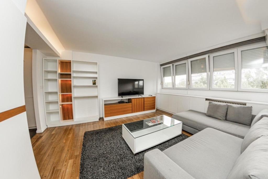 KAN Suites 1