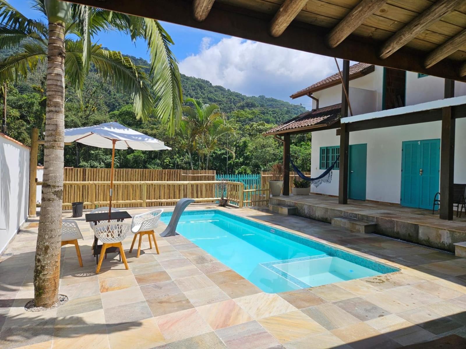 Imperdível! Casa com piscina 3 quartos Itamambuca