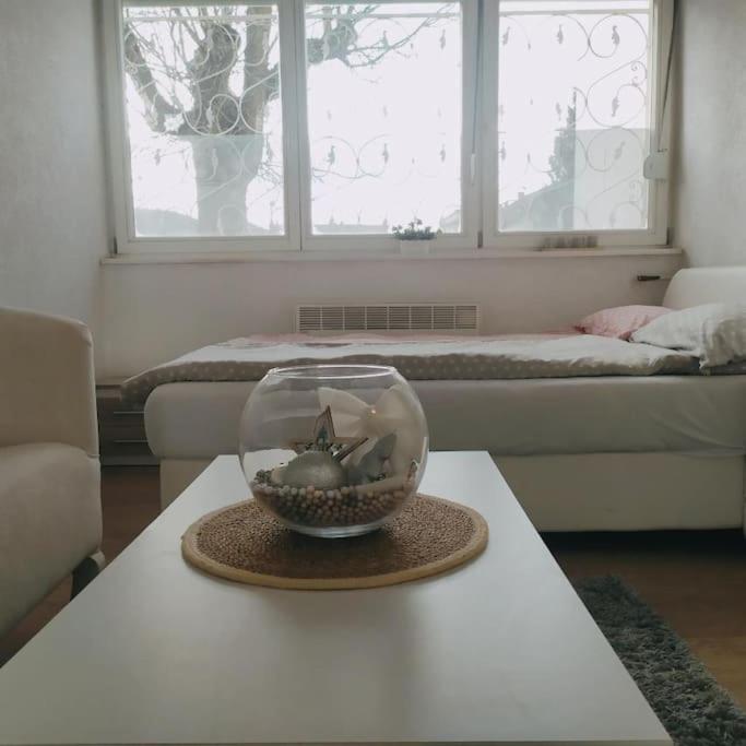 White home apartment
