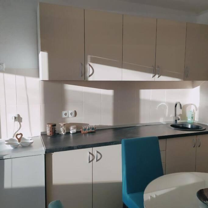 White home apartment