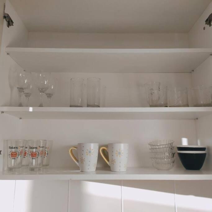 White home apartment