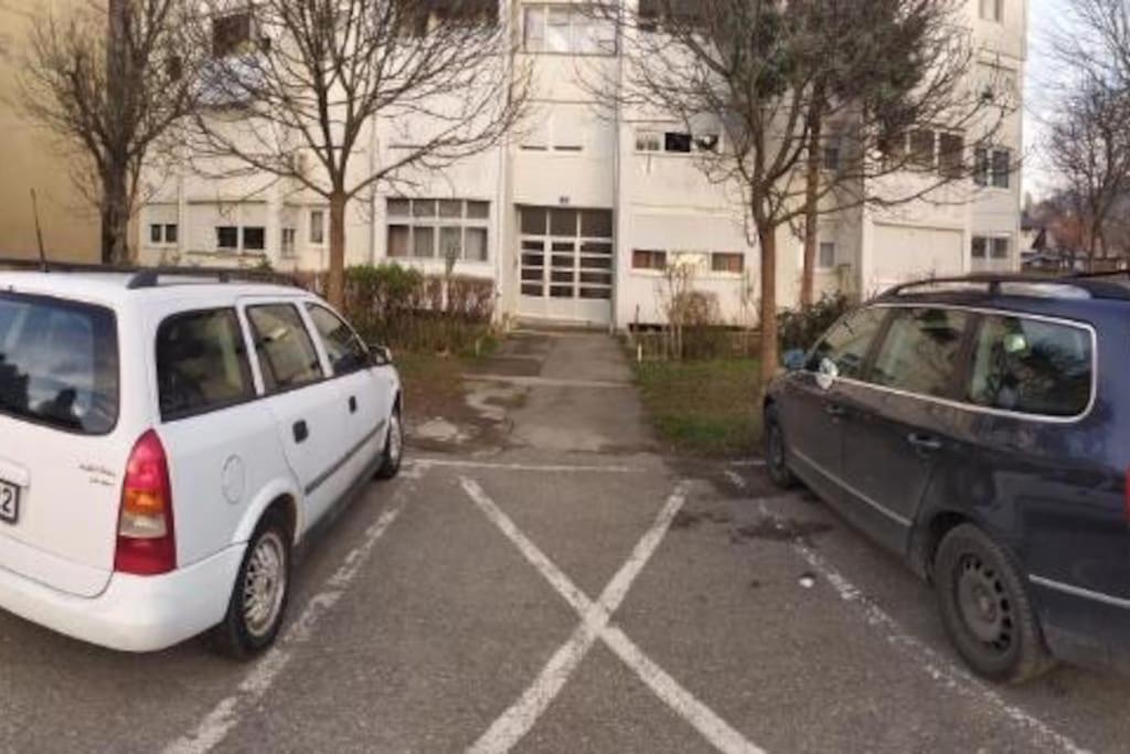 White home apartment