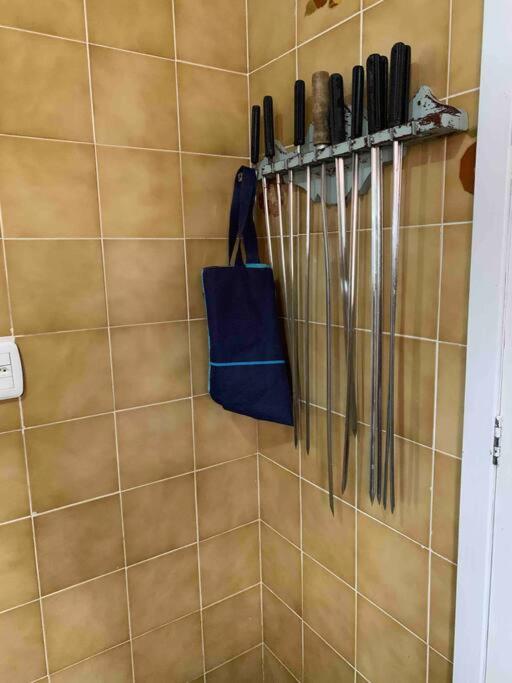 Casa 6 quartos, 3 suítes 4 banheiros