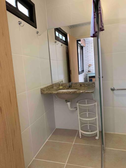 Casa 6 quartos, 3 suítes 4 banheiros