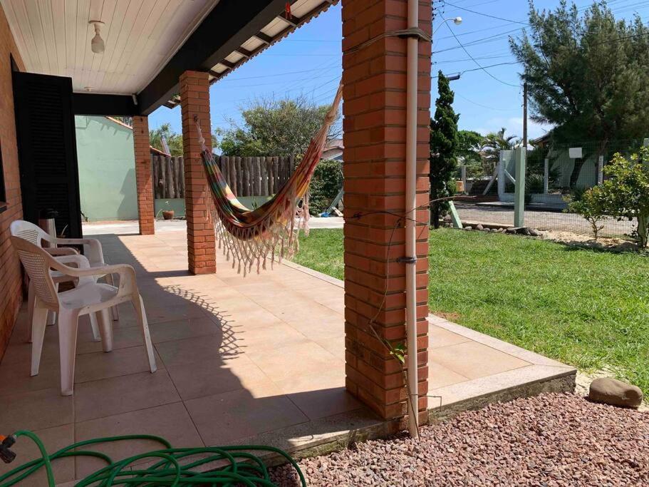 Casa 6 quartos, 3 suítes 4 banheiros