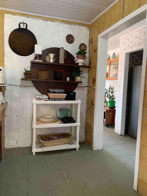 Casa 6 quartos, 3 suítes 4 banheiros