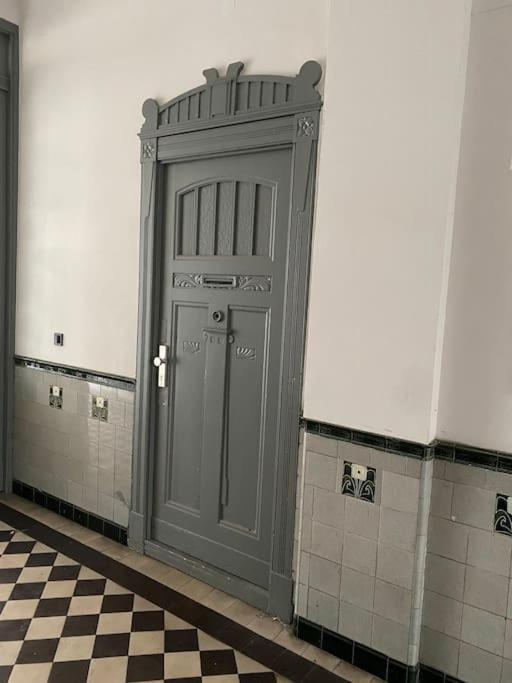 Art Nouveau ap in Berlins Center