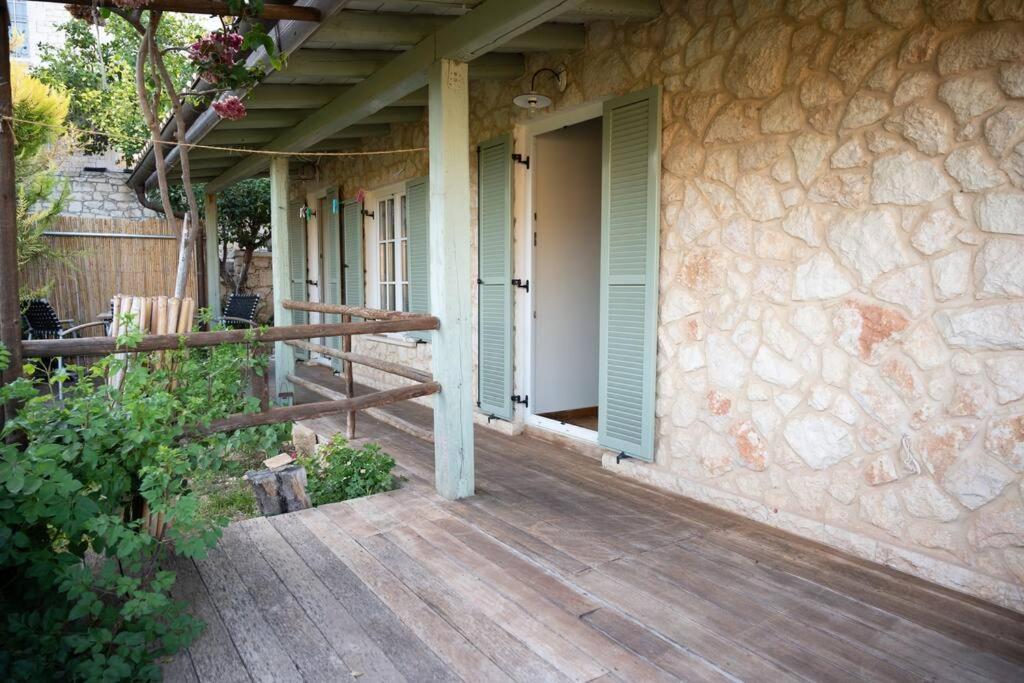 Photo 16