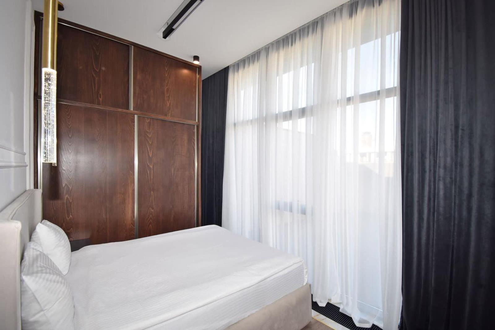Deluxe 2 Bedroom, 2Bathroom Apartment in the Middle of City Center, New Building
