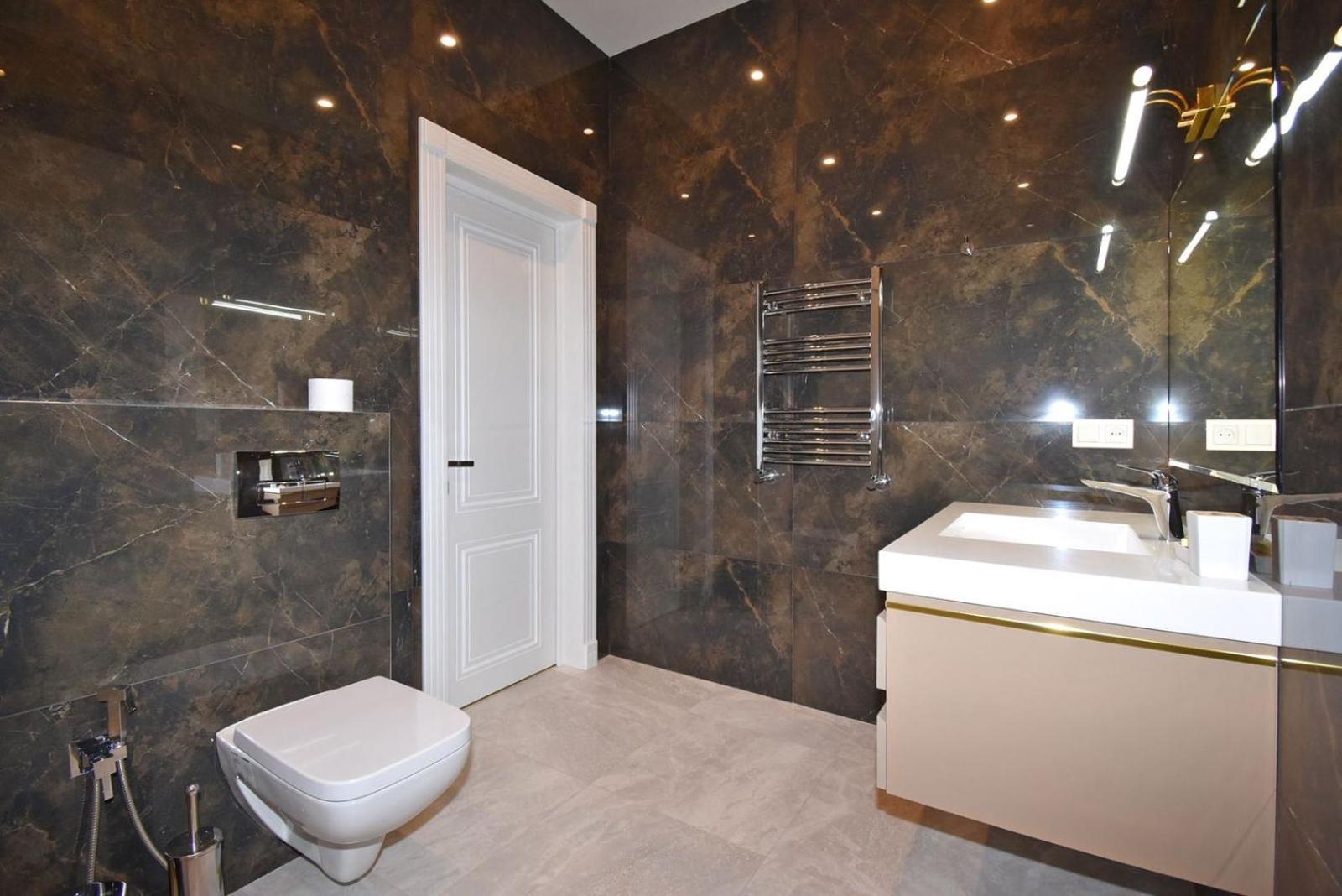 Deluxe 2 Bedroom, 2Bathroom Apartment in the Middle of City Center, New Building