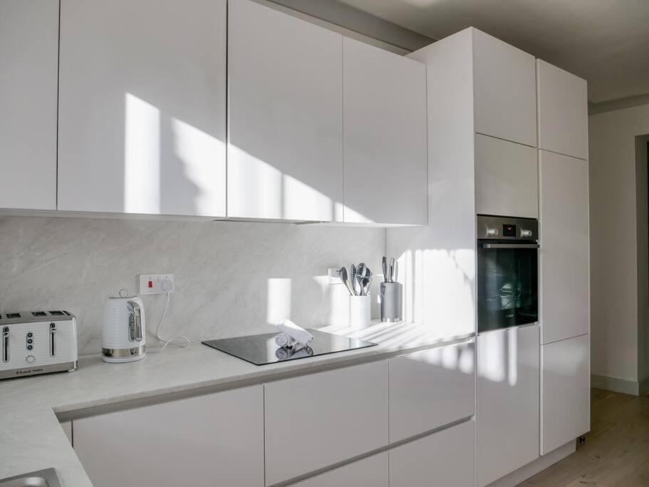 Super Spacious 3 Bedroom and 3 Bathroom Apartment