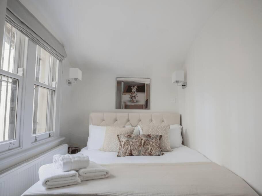 Super Spacious 3 Bedroom and 3 Bathroom Apartment