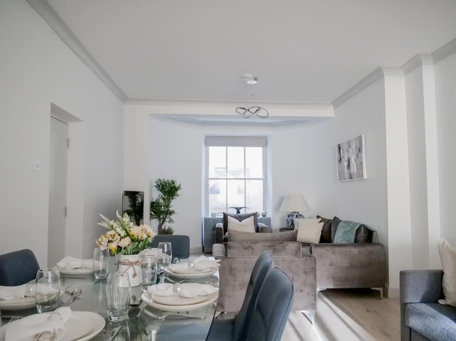 Super Spacious 3 Bedroom and 3 Bathroom Apartment