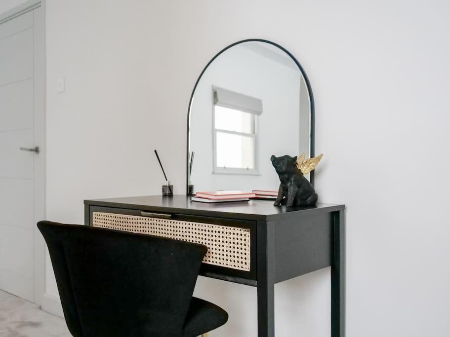 Super Spacious 3 Bedroom and 3 Bathroom Apartment