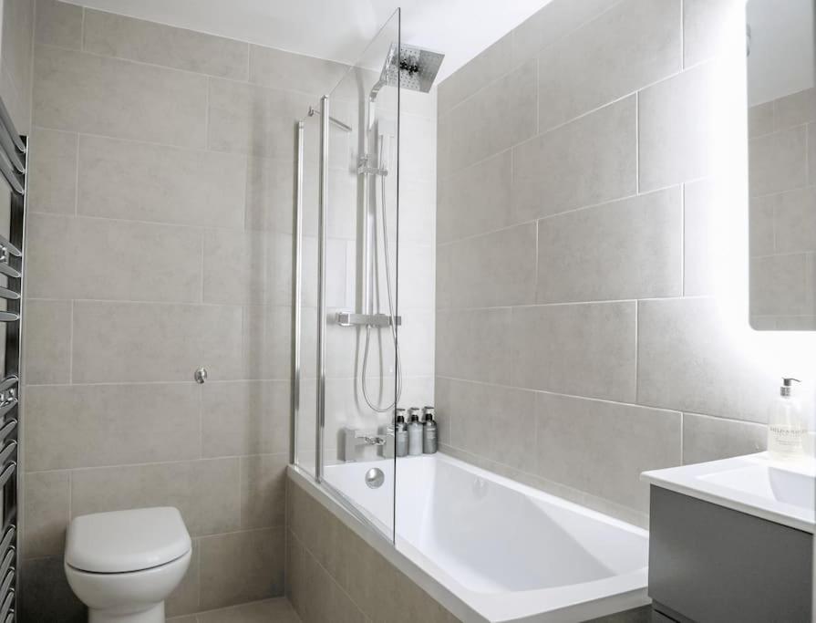 Super Spacious 3 Bedroom and 3 Bathroom Apartment
