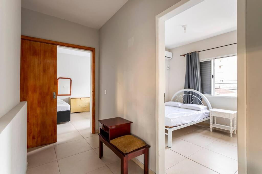 Apartamento Novo Próximo ao Mar, C/ Garagem Grande