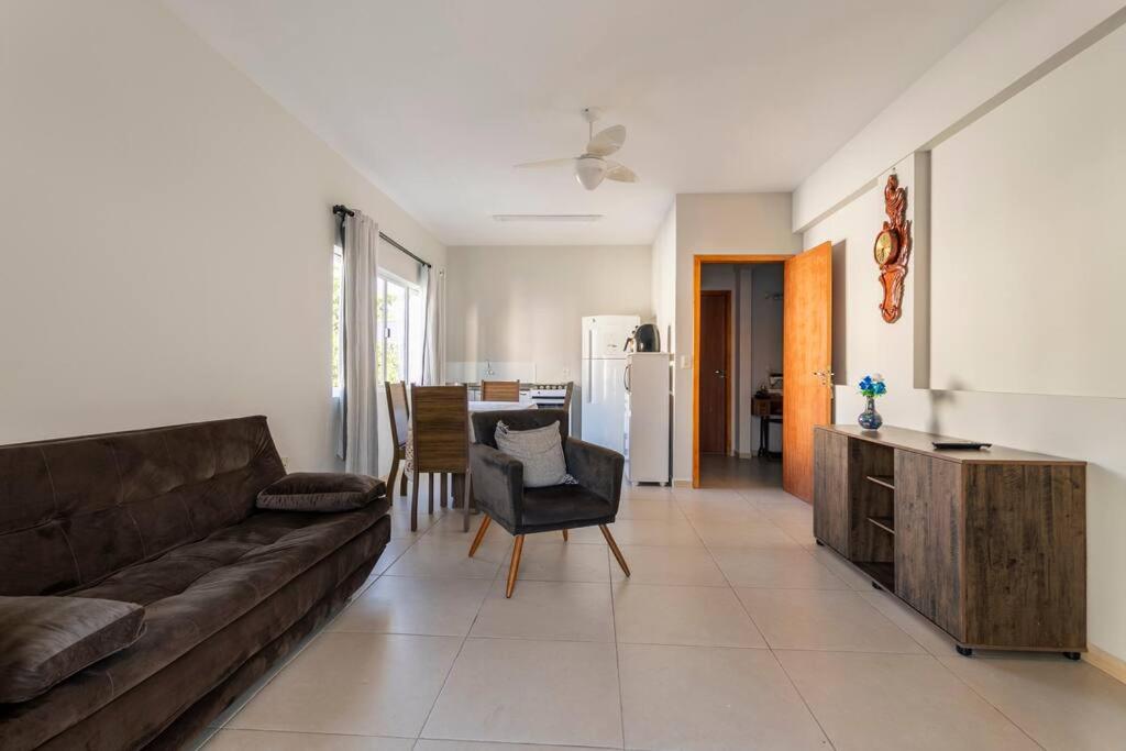 Apartamento Novo Próximo ao Mar, C/ Garagem Grande