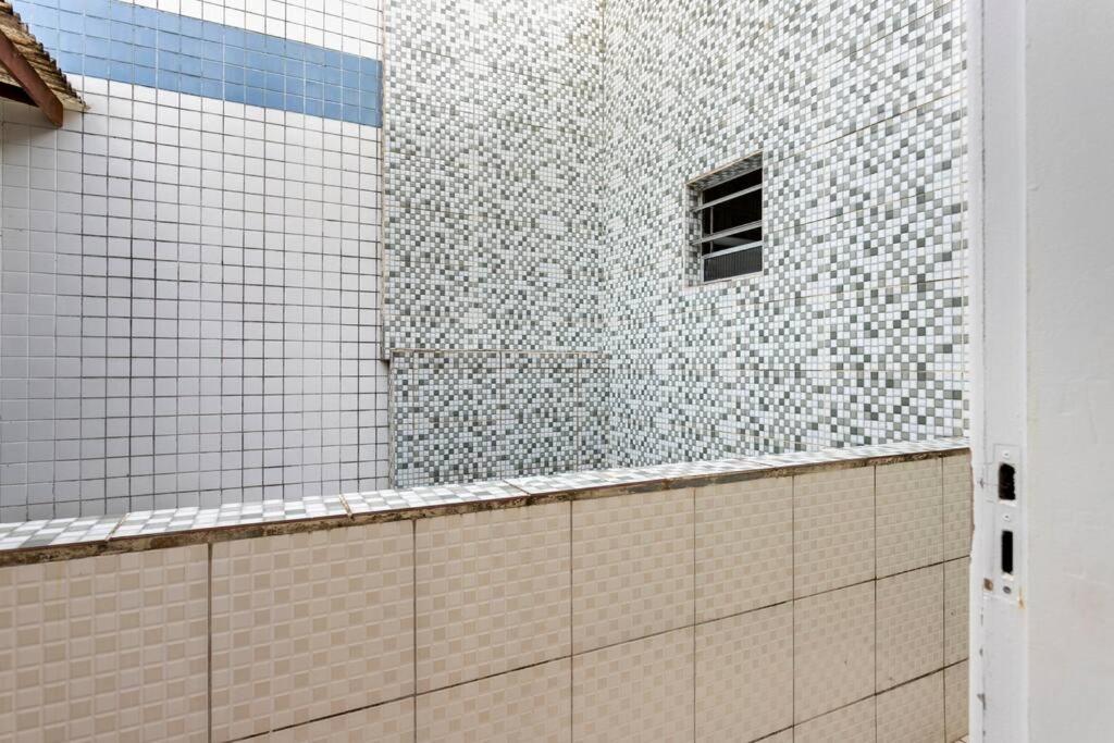 Apartamento Novo Próximo ao Mar, C/ Garagem Grande