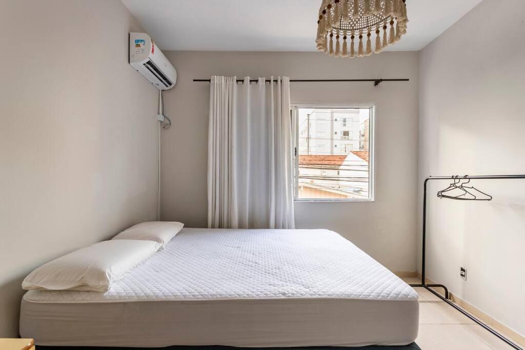 Apartamento Novo Próximo ao Mar, C/ Garagem Grande