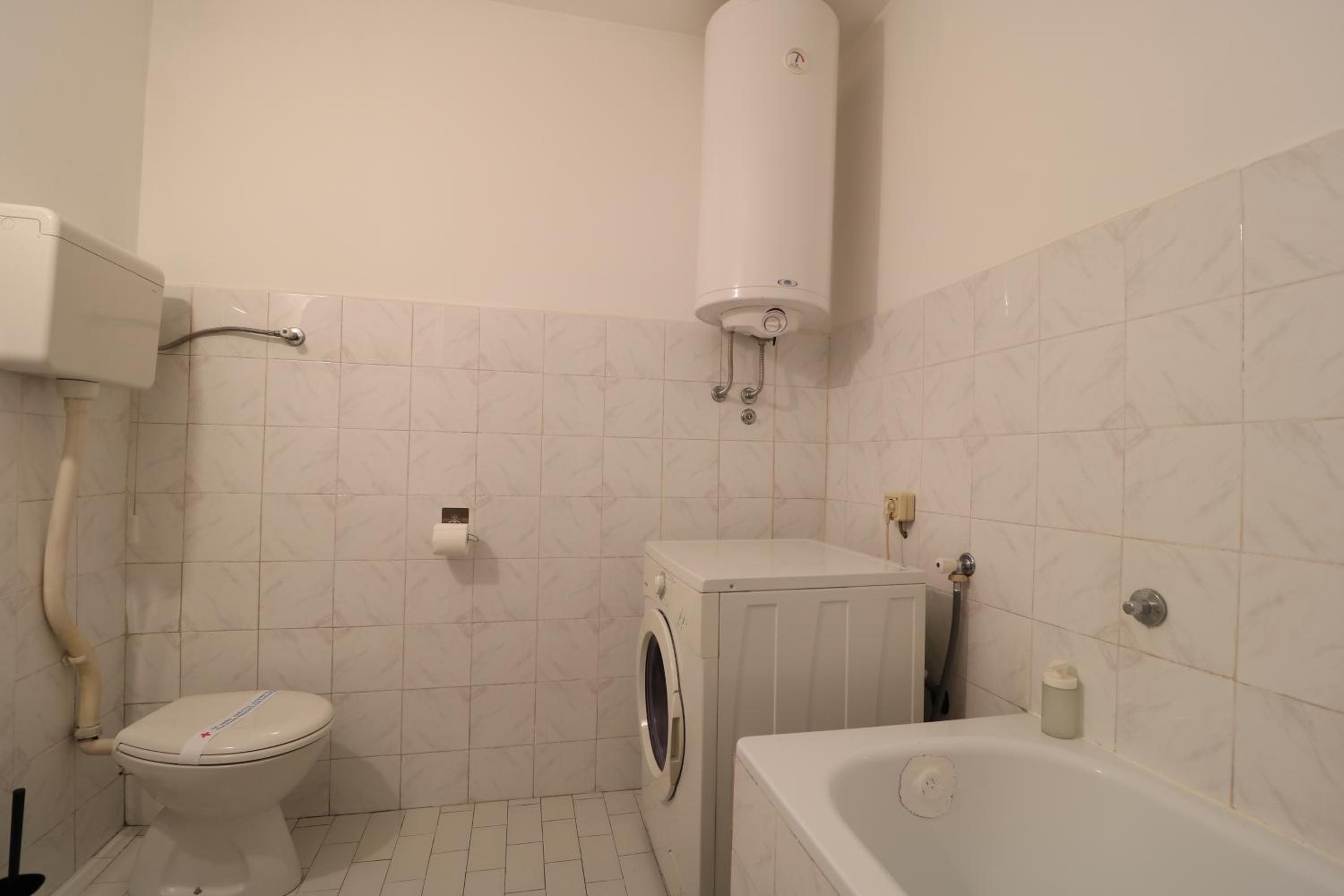 Shine Apartment