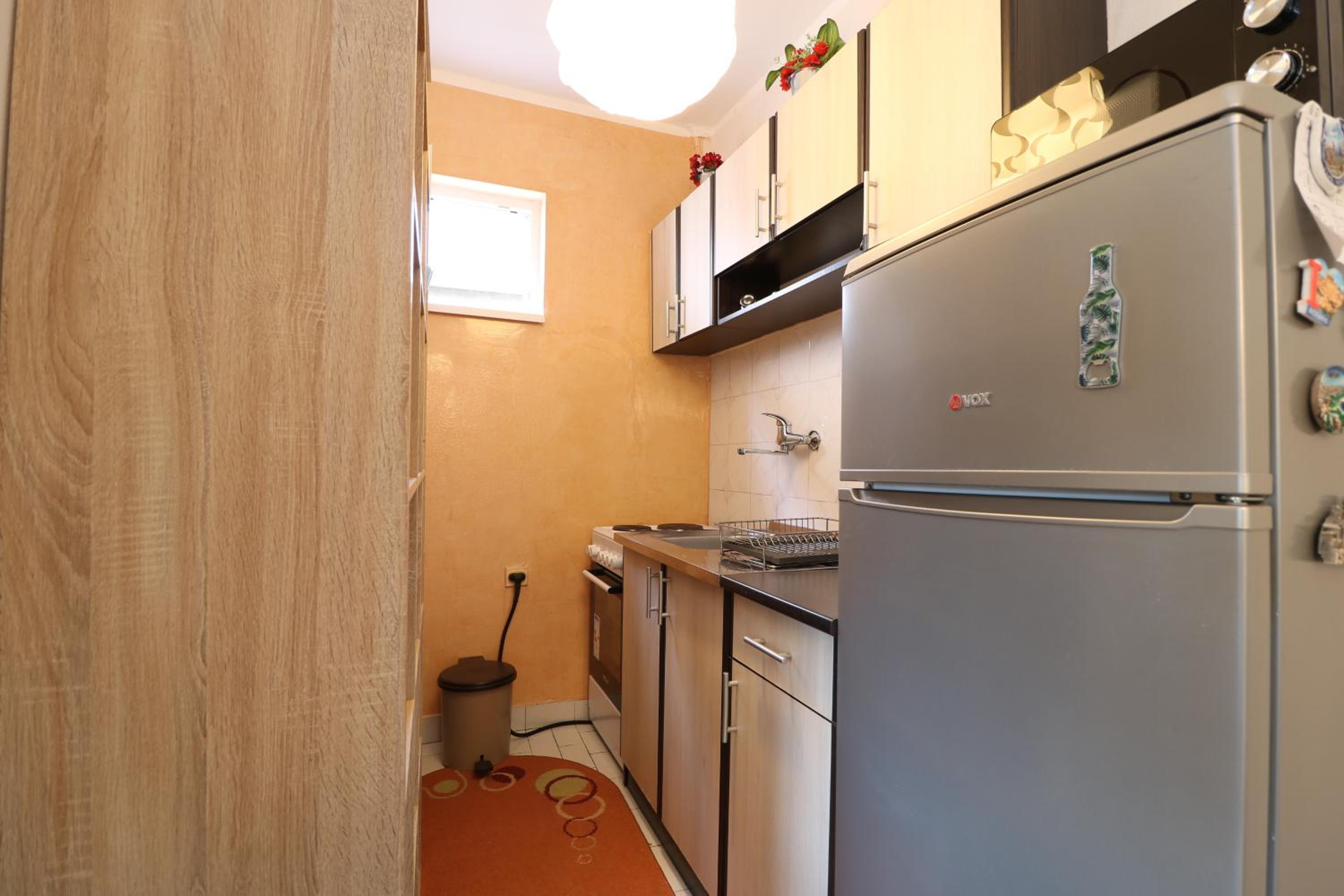 Shine Apartment
