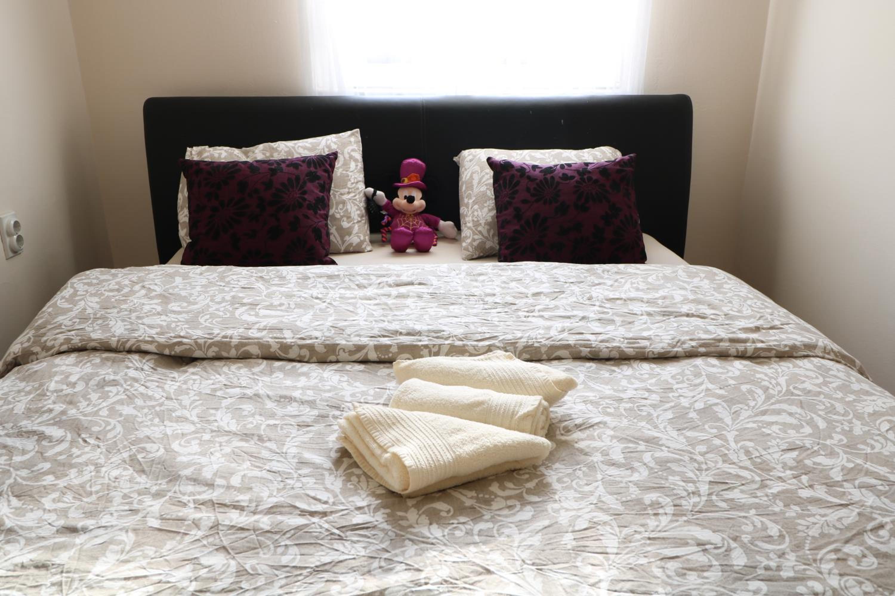 Shine Apartment