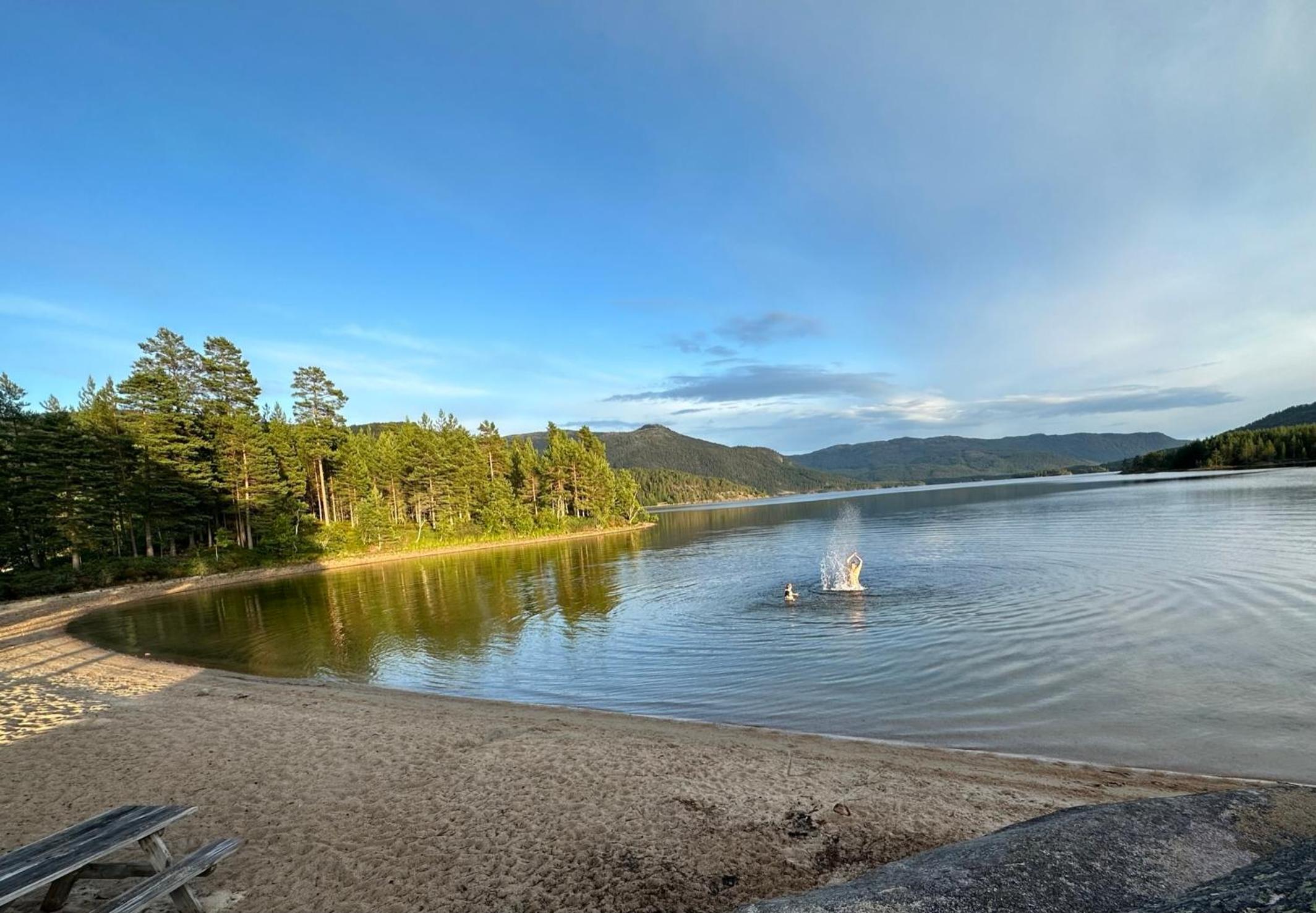 Lakefront Villa, exclusive leisure property near Vrådal Golf & Vrådal Panorama Ski center