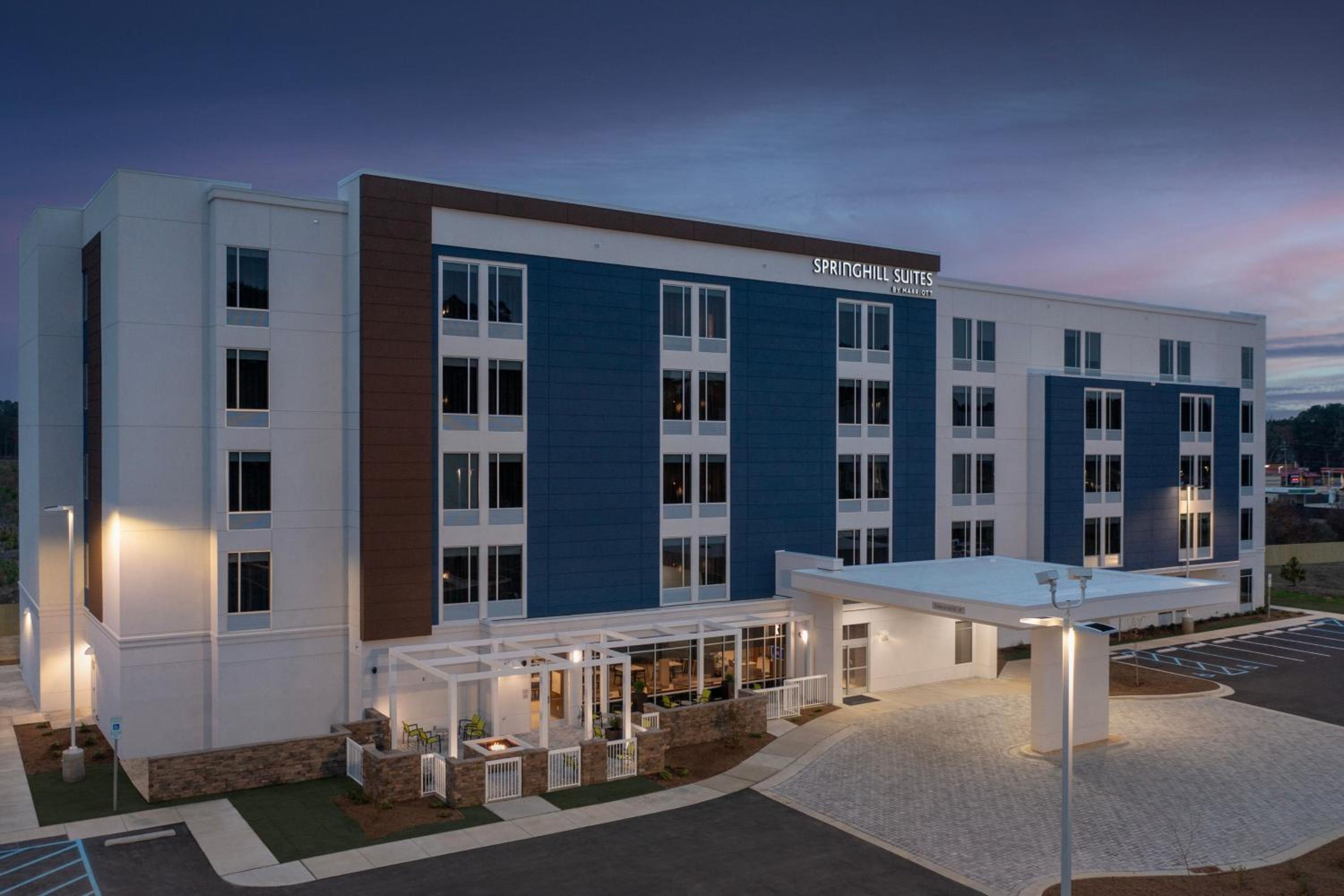 Fayetteville Vacations - SpringHill Suites by Marriott Fayetteville I-95 - Property Image 75