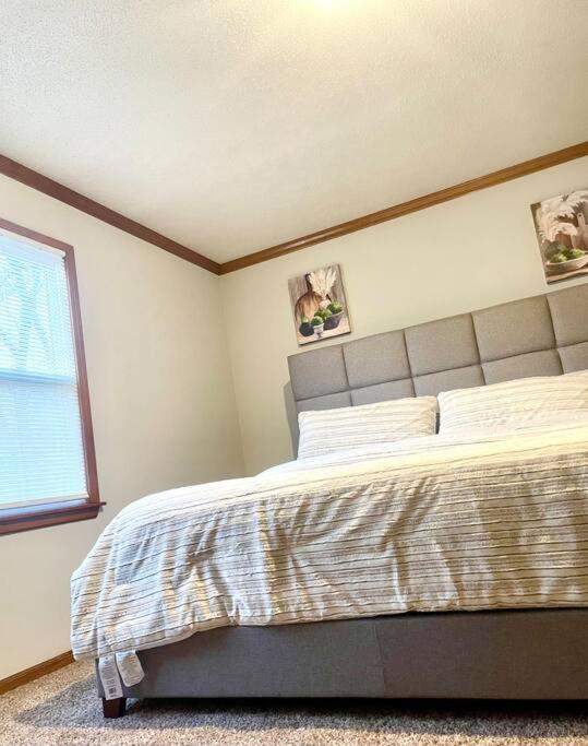 Beautiful and Cozy Olathe Home. - Property Image 31