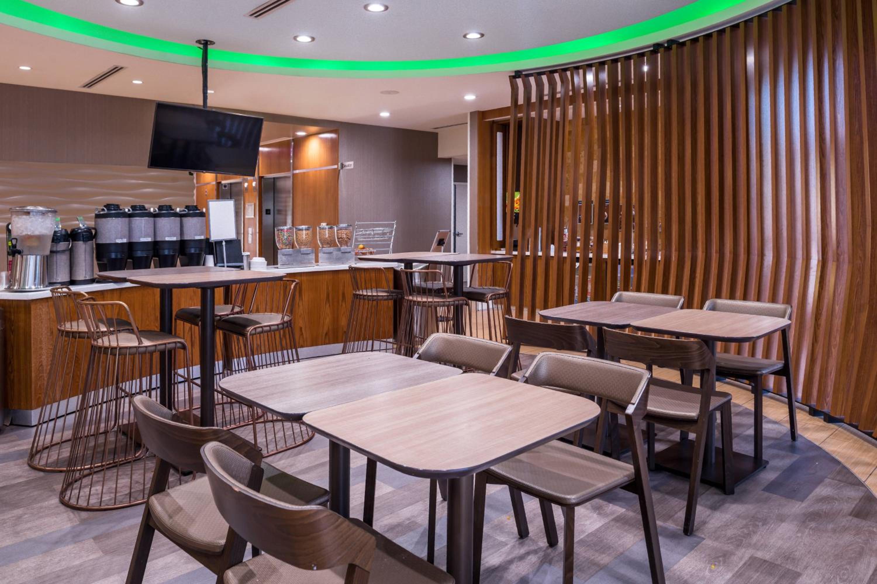 Temecula Vacations - SpringHill Suites Temecula Valley Wine Country - Property Image 8