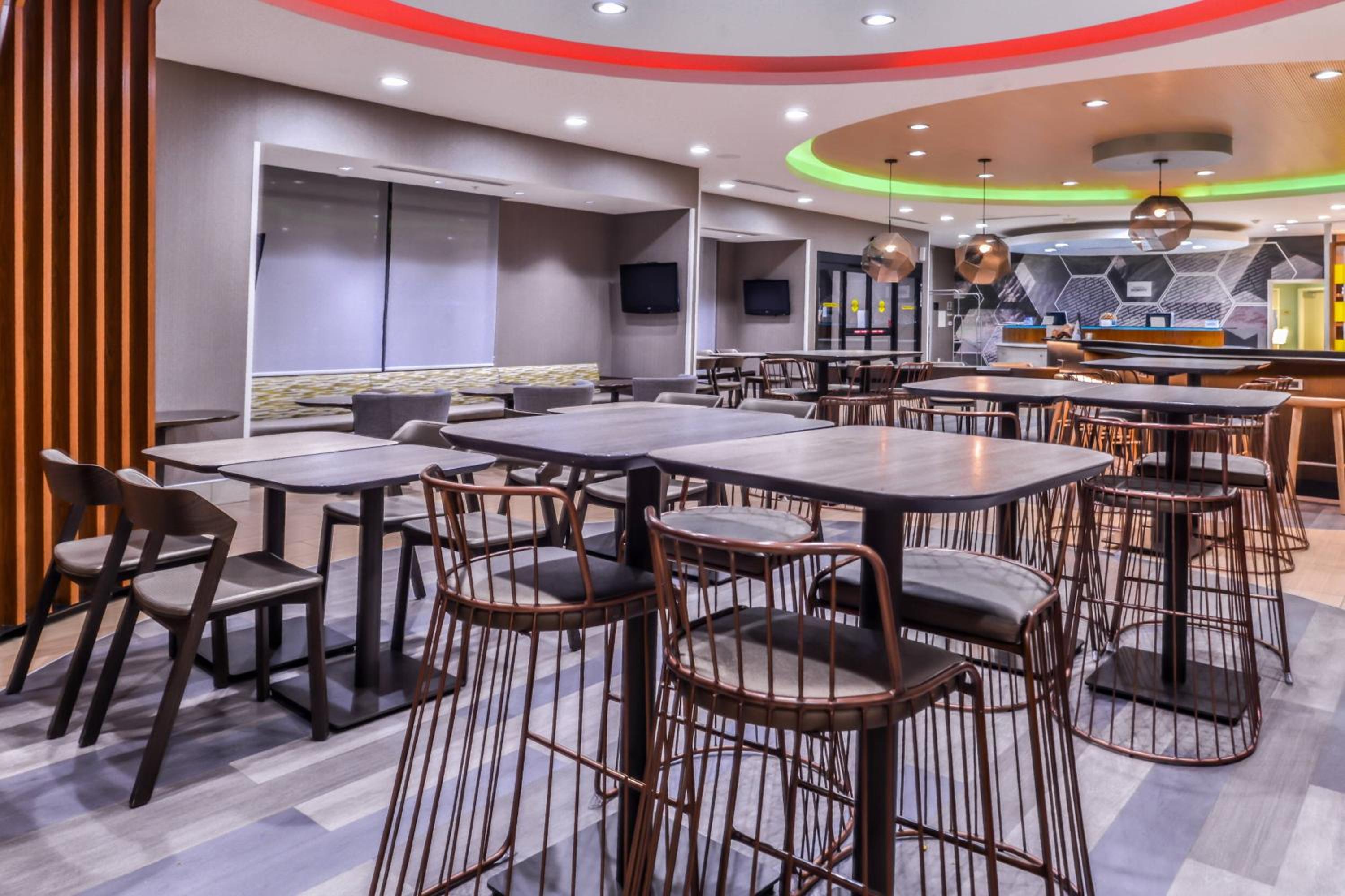 Temecula Vacations - SpringHill Suites Temecula Valley Wine Country - Property Image 9