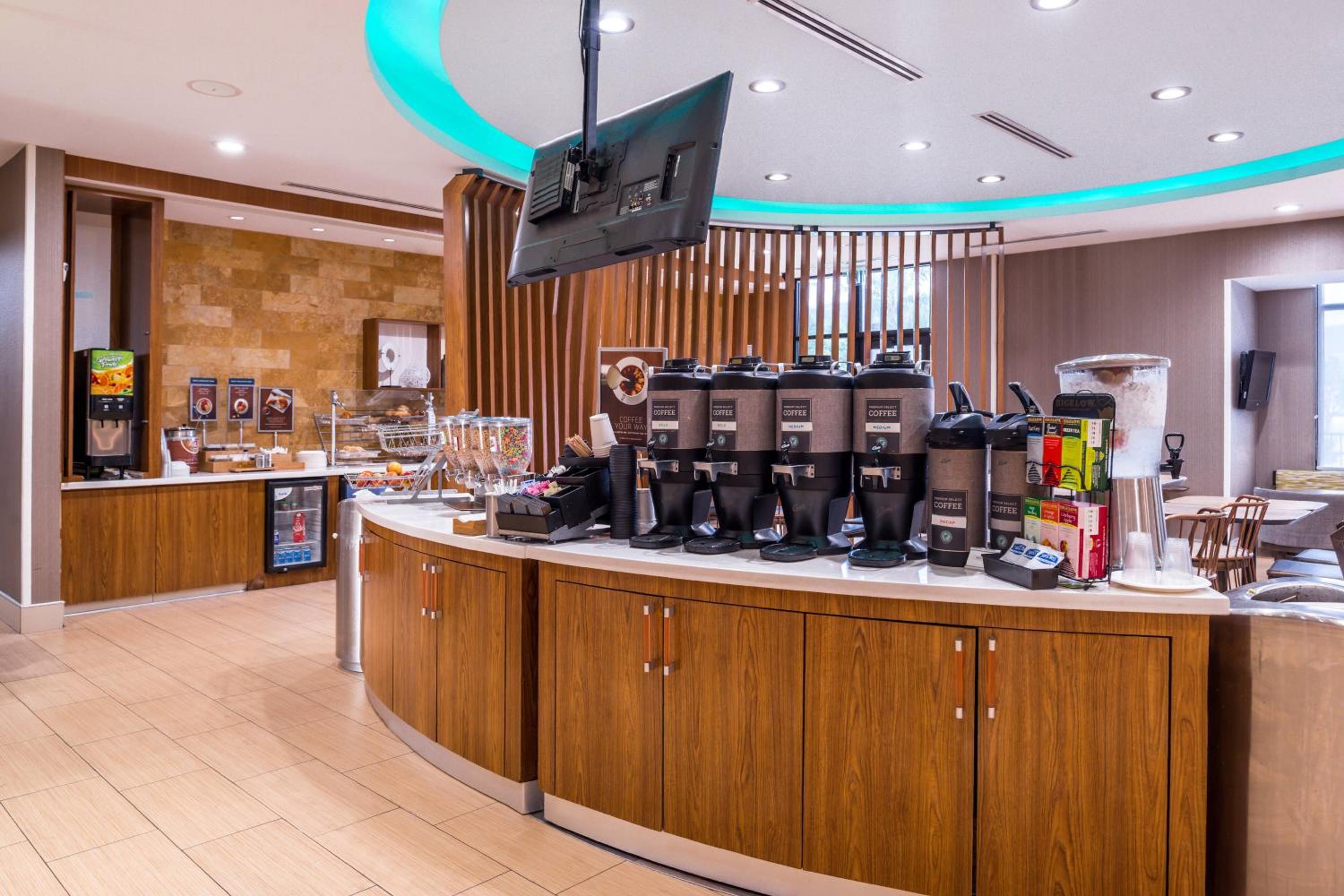 Temecula Vacations - SpringHill Suites Temecula Valley Wine Country - Property Image 10