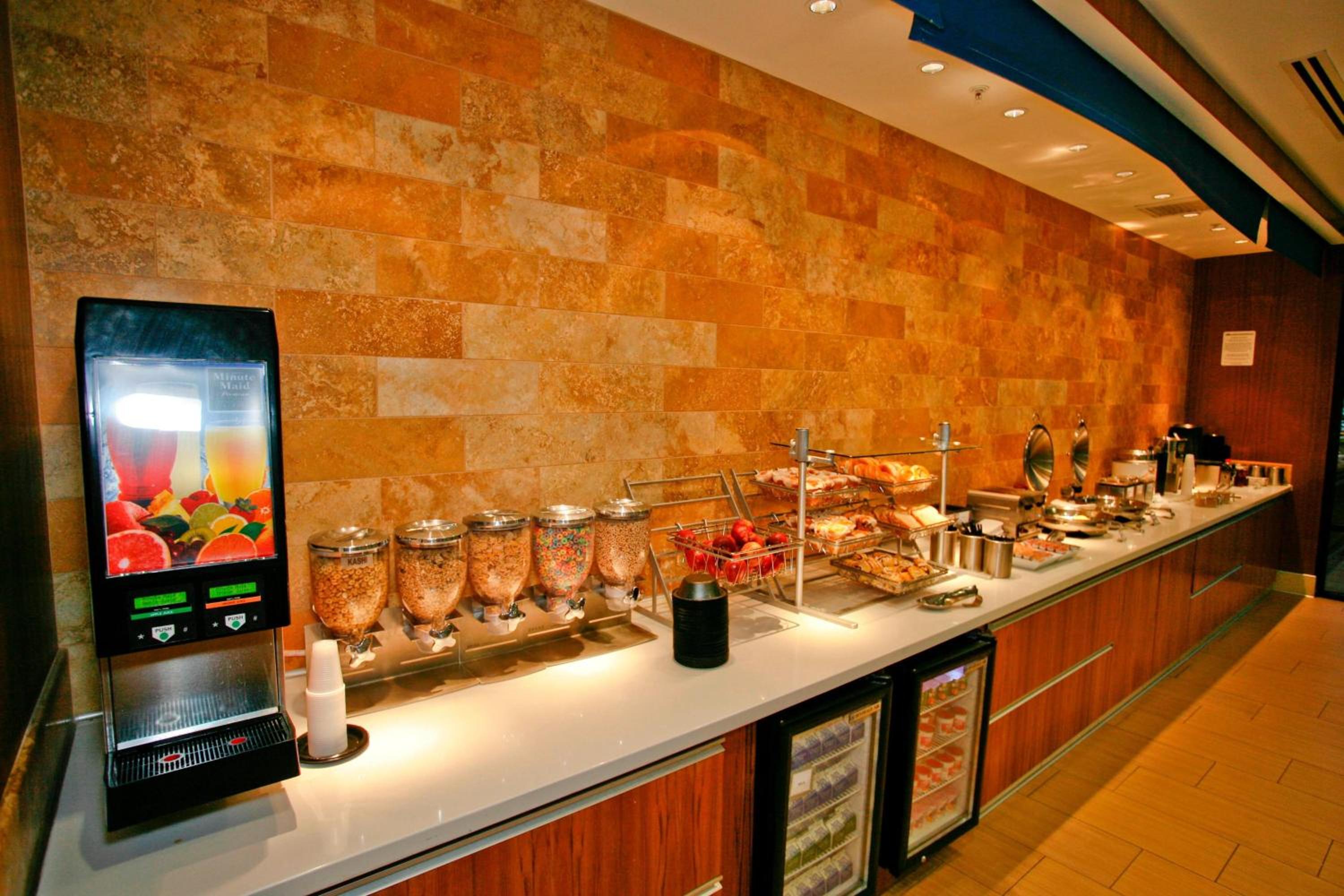 Temecula Vacations - SpringHill Suites Temecula Valley Wine Country - Property Image 11