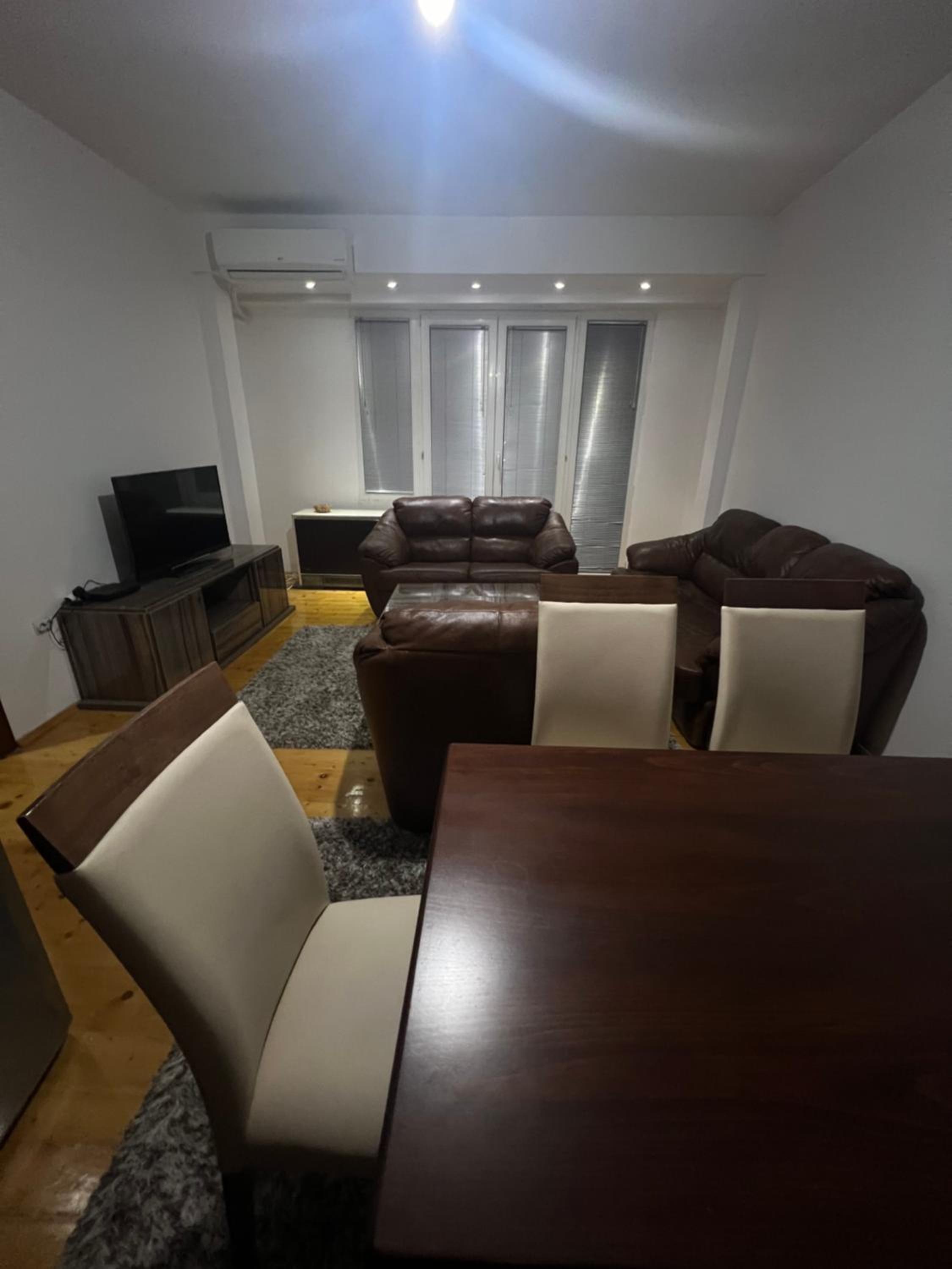 Central Luxe Apartment view 5