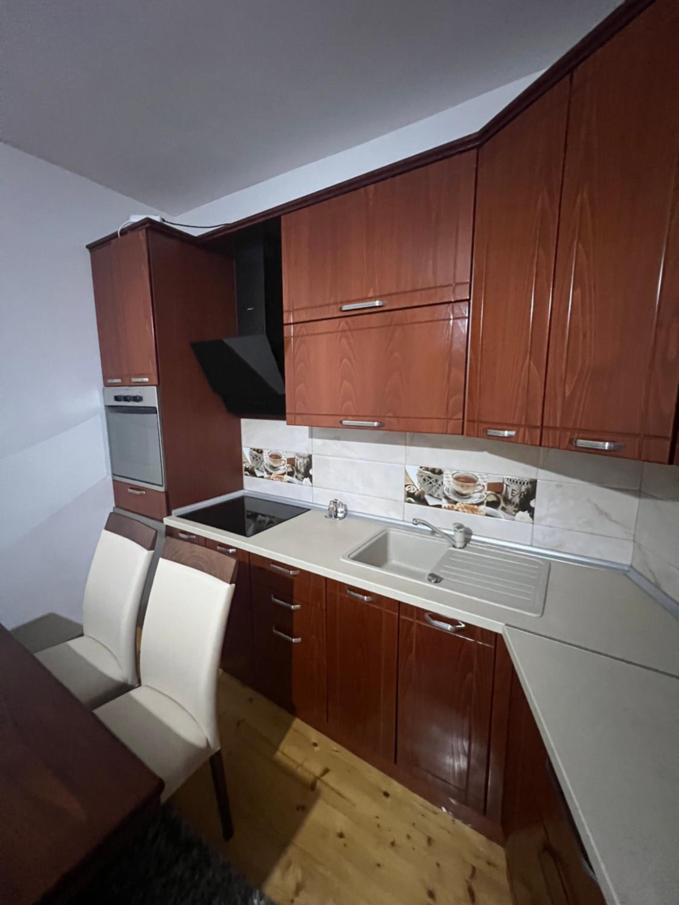 Central Luxe Apartment view 4
