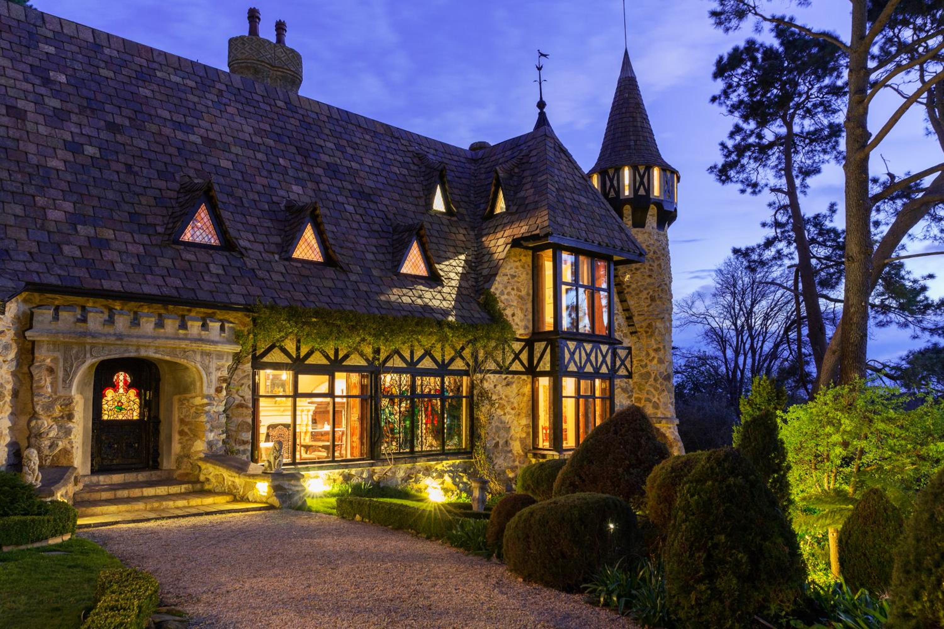 Thorngrove Manor