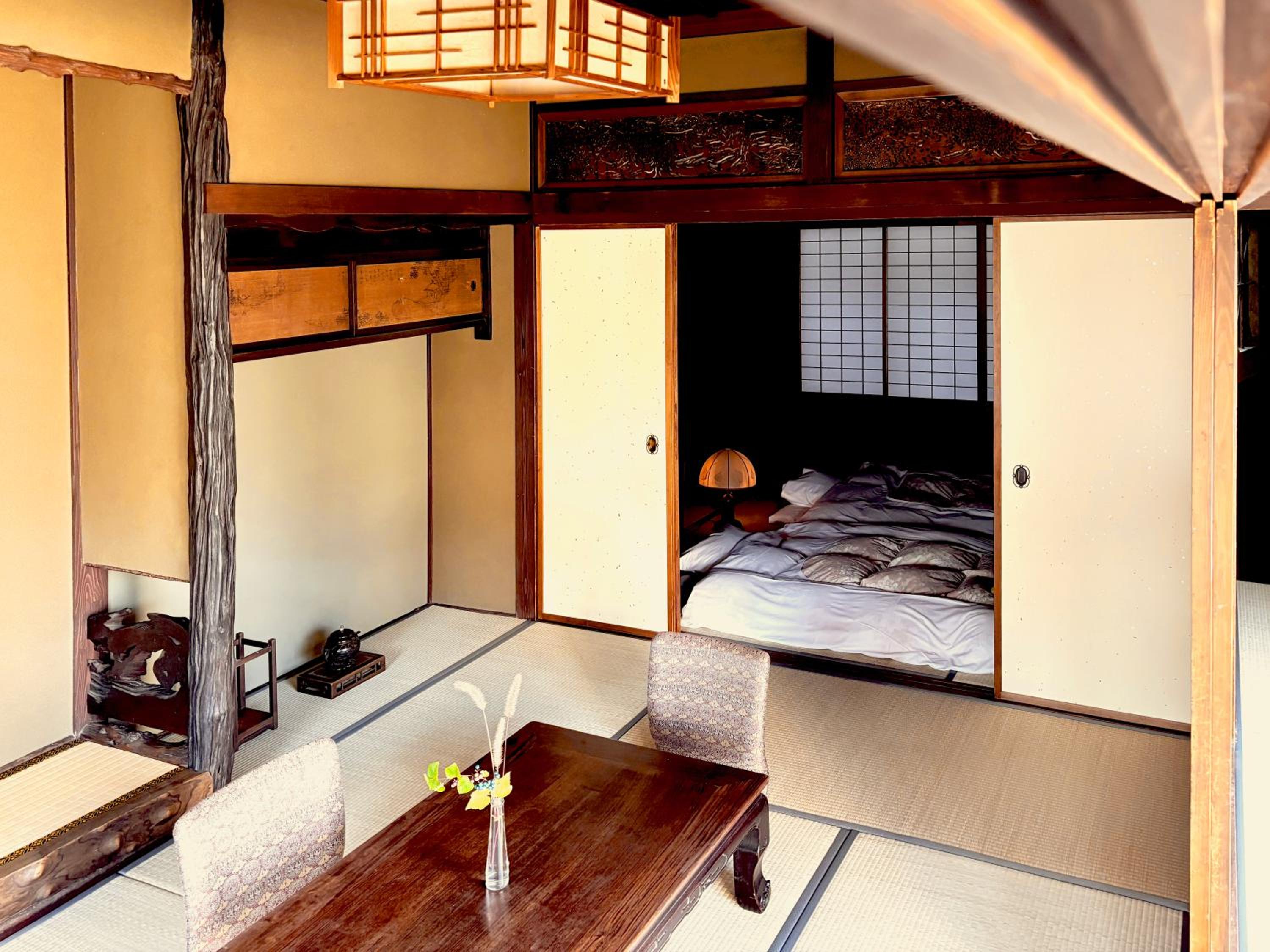 Hideaway Tabaki