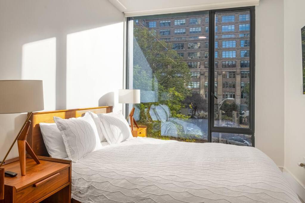 Luxurious Soho Apartment~ 2 Bedroom 2 Bathroom