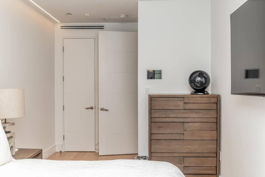Luxurious Soho Apartment~ 2 Bedroom 2 Bathroom