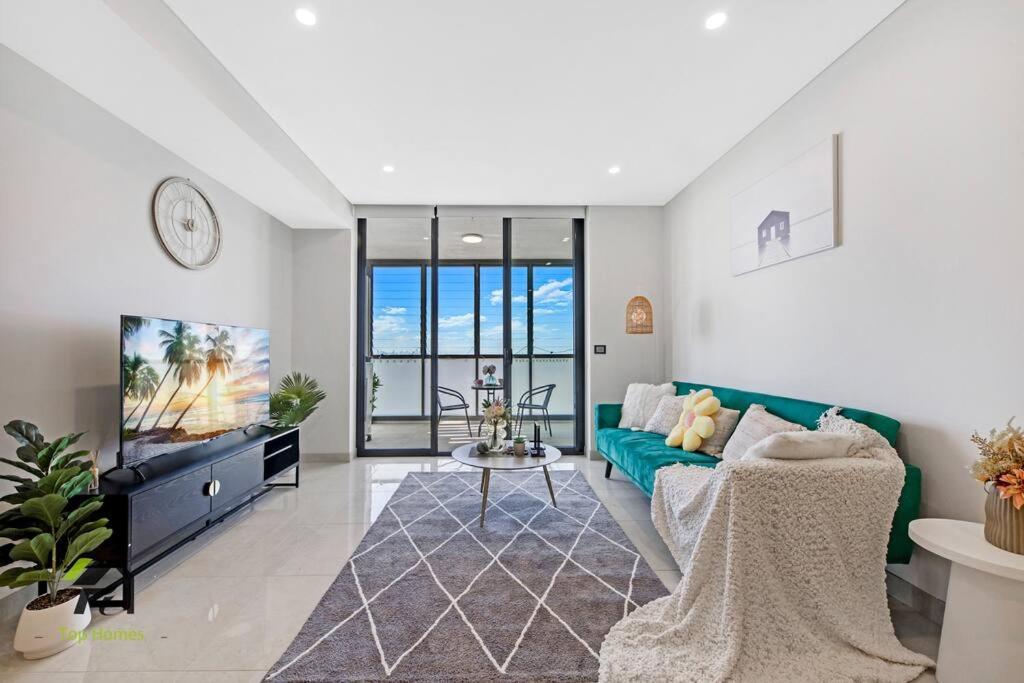 Sea-view and City-view Palace in Hurstville