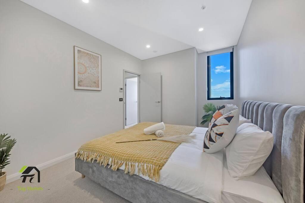 Sea-view and City-view Palace in Hurstville