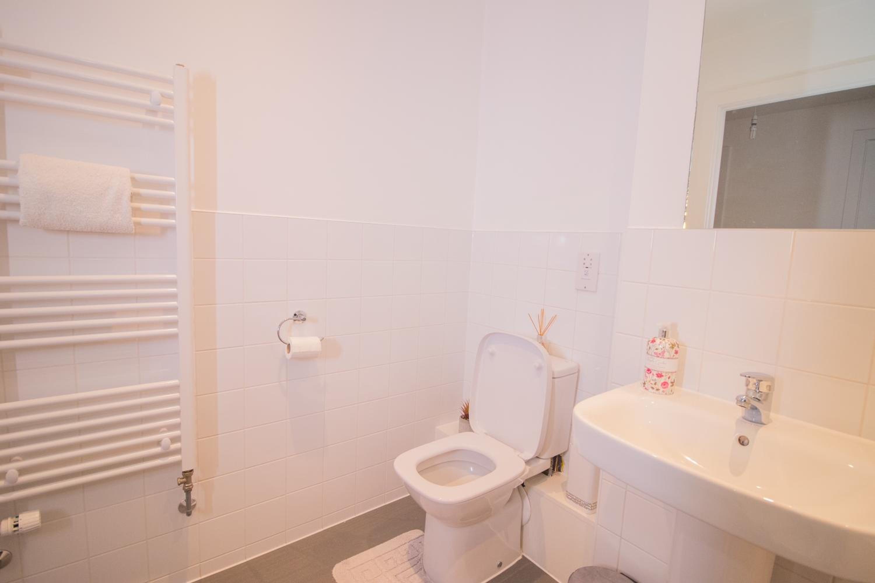 Apartment in Greenwich Near The 02 With A Balcony and View