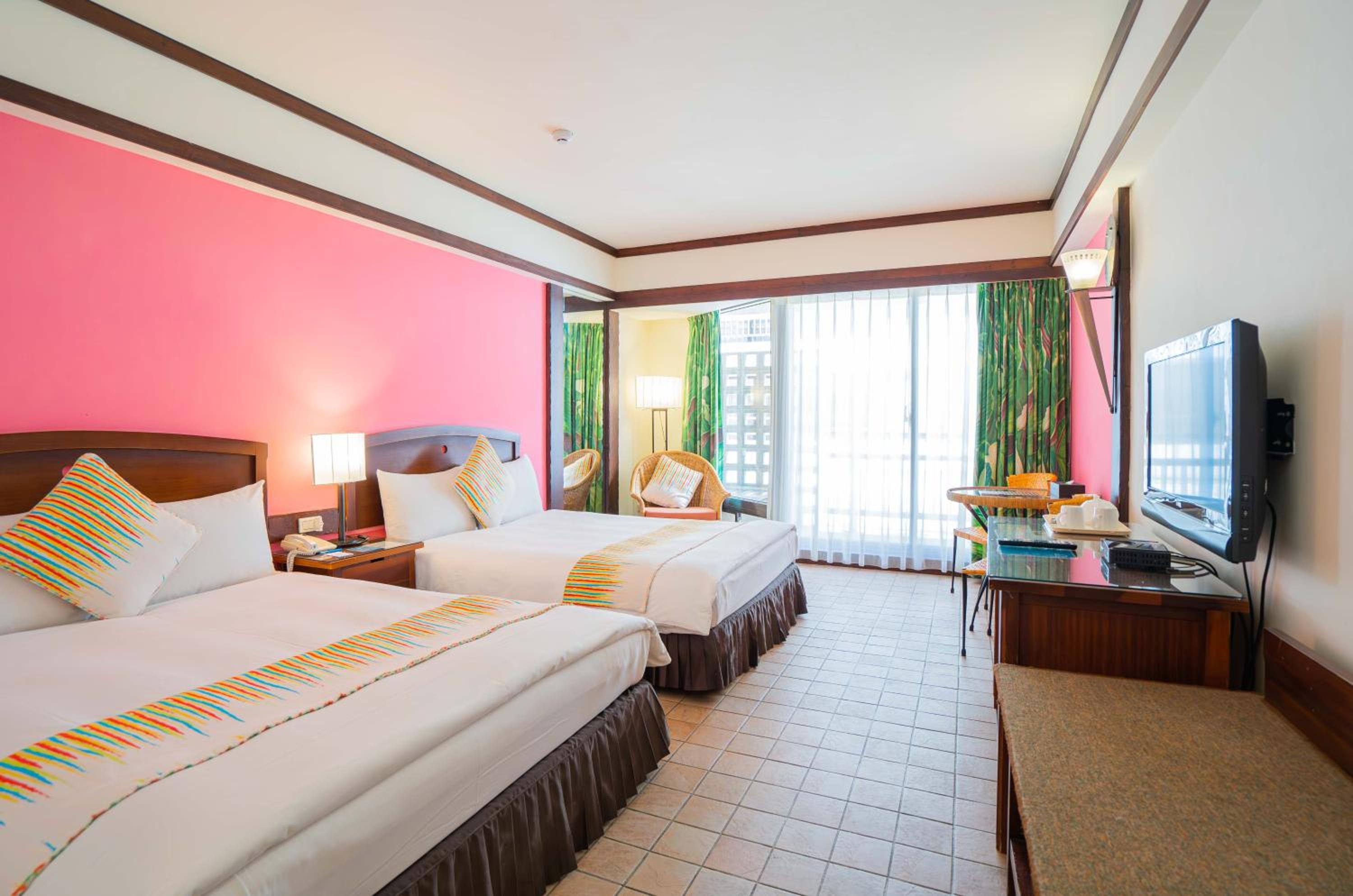 Yoho Beach Resort Kenting
