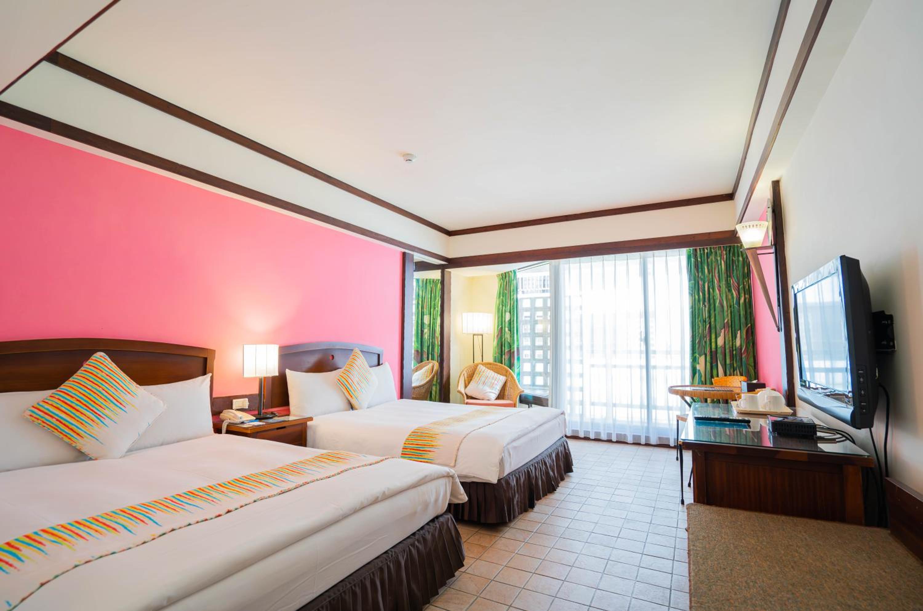 Yoho Beach Resort Kenting