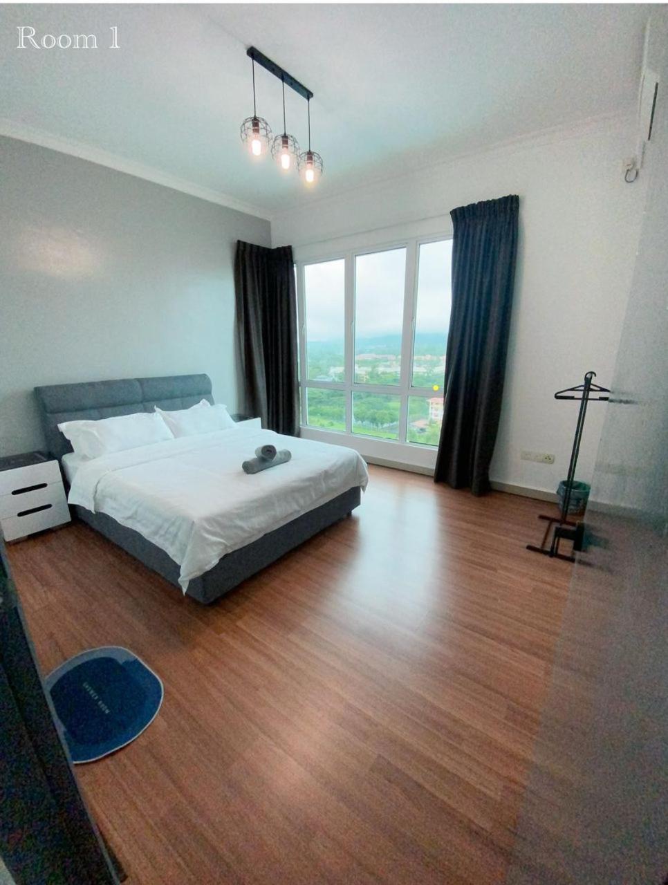 Sandakan Ijm pool view condo photo 4
